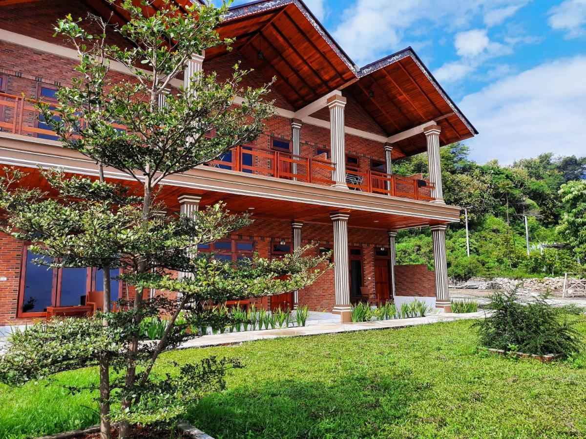 Juma Cottages Tuk Tuk Exterior photo