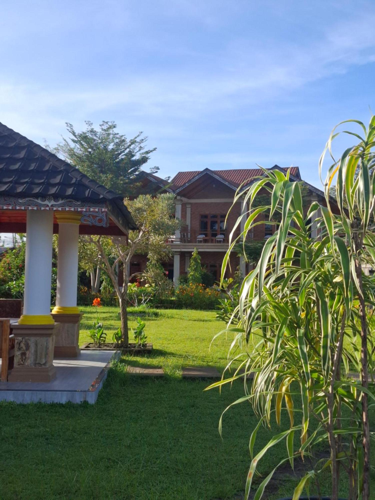 Juma Cottages Tuk Tuk Exterior photo